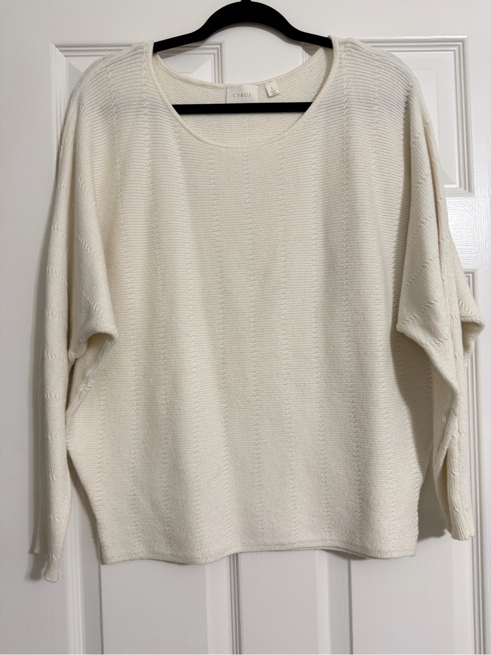 Cyrus Off-White Scoop Neck Knit Sweater